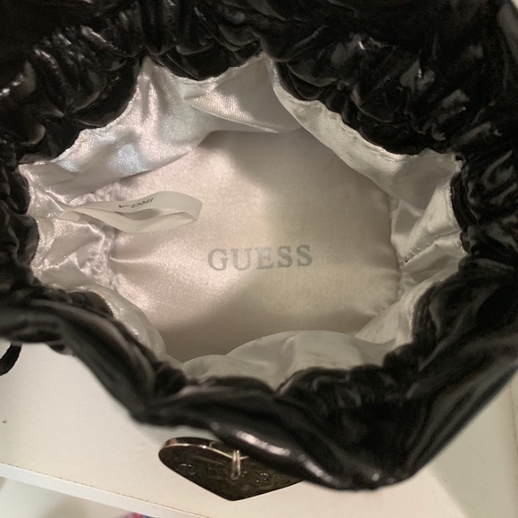 Guess Watch Bag / Toiletry, Accessories - Picture 2 of 4